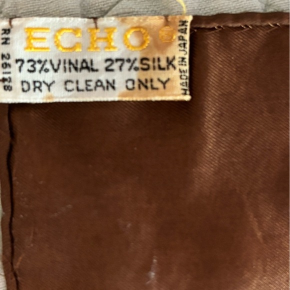 Vintage Echo scarf. Silk and Venal blend.  Dark brown border, cute suitcases. - Picture 3 of 5